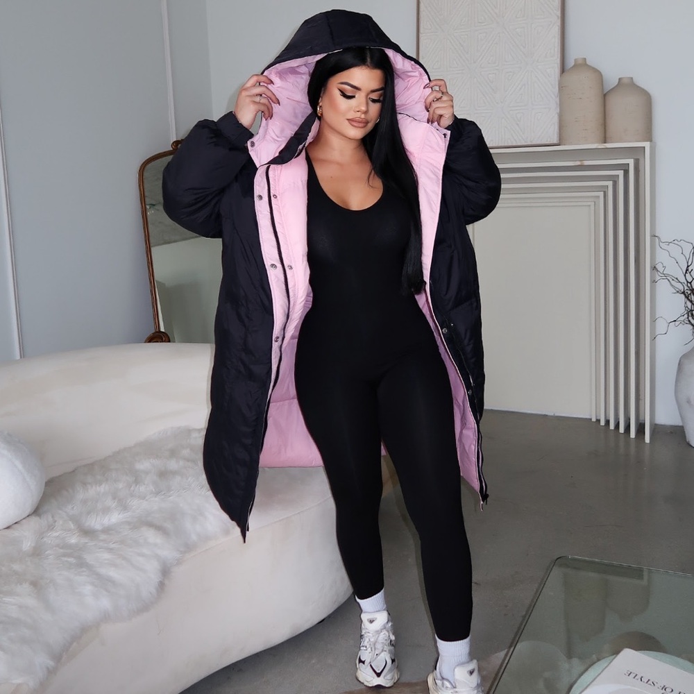 REVERSIBLE LONG PUFFER JACKET COAT WITH HOODIE - PINK / BLACK